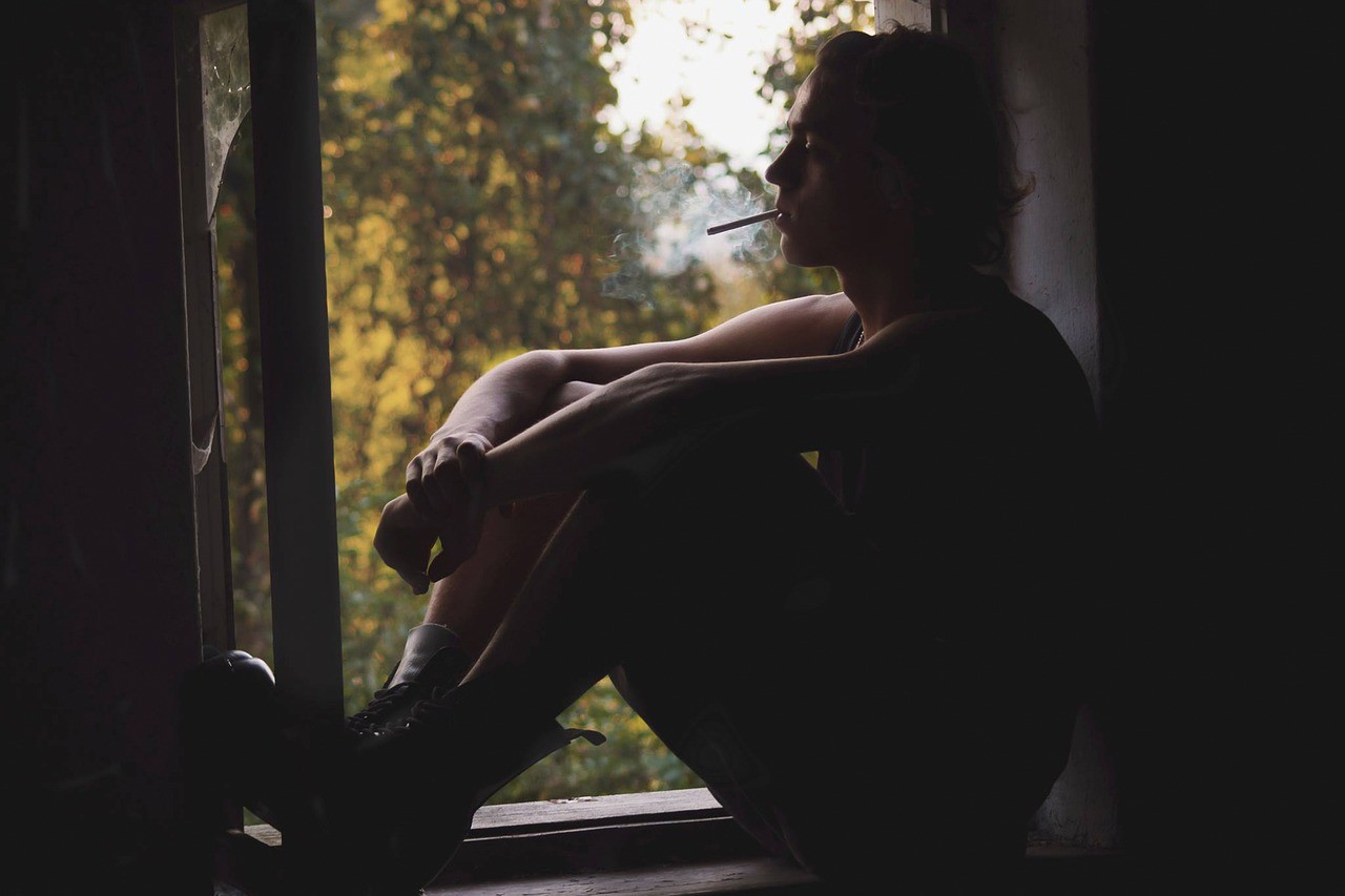 man, cigarette, smoking-3665831.jpg